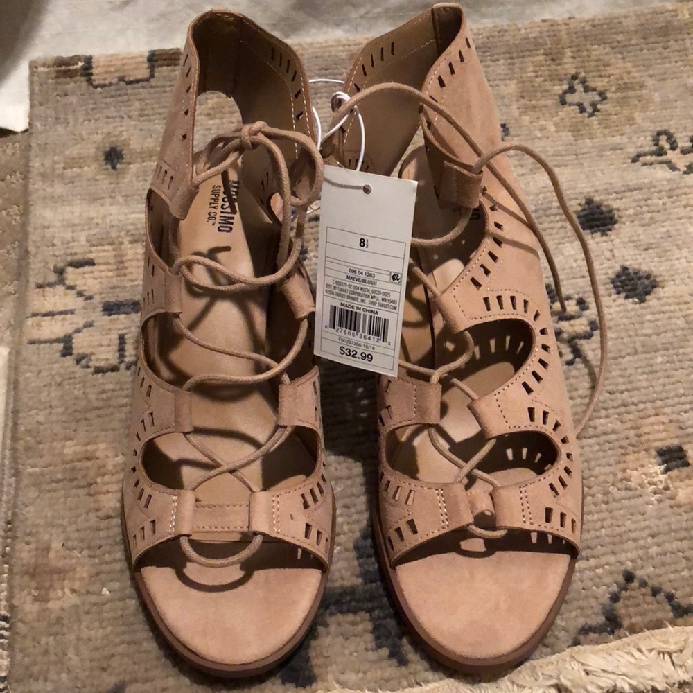 Mossimo tan lace up block heels